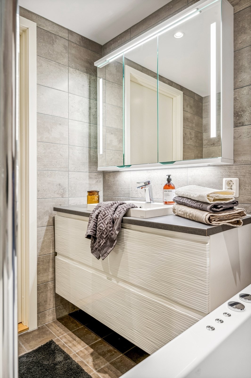 Badet gir den gode spa-følelsen og er et deilig sted å våkne. Galleribilde