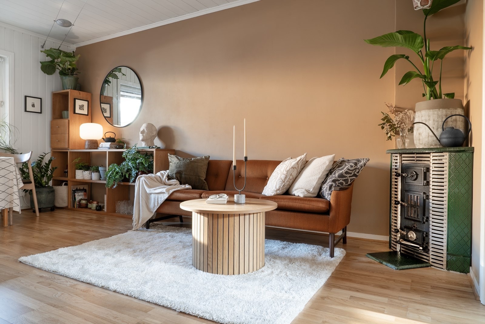 Velkommen til Hanskemakerbakken 1 B - En pen og innholdsrik 2-roms sentrumsleilighet med ettertraktet beliggenhet i Ila. Galleribilde