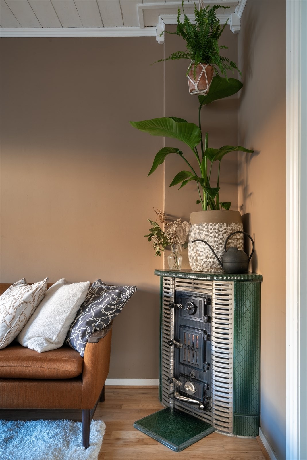 Nydelig vedovn som fungerer ypperlig til oppvarming på kalde vinterdager. Galleribilde