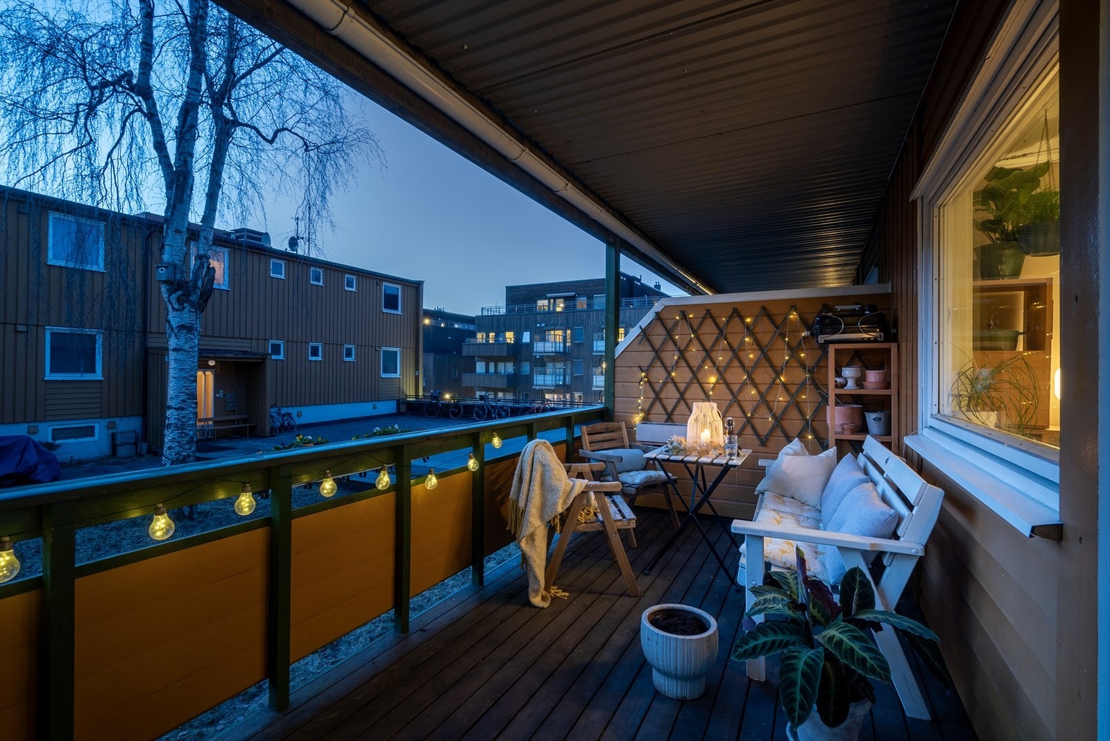 Her er det mange møbleringsmuligheter, med praktisk utforming og skillevegg. Galleribilde