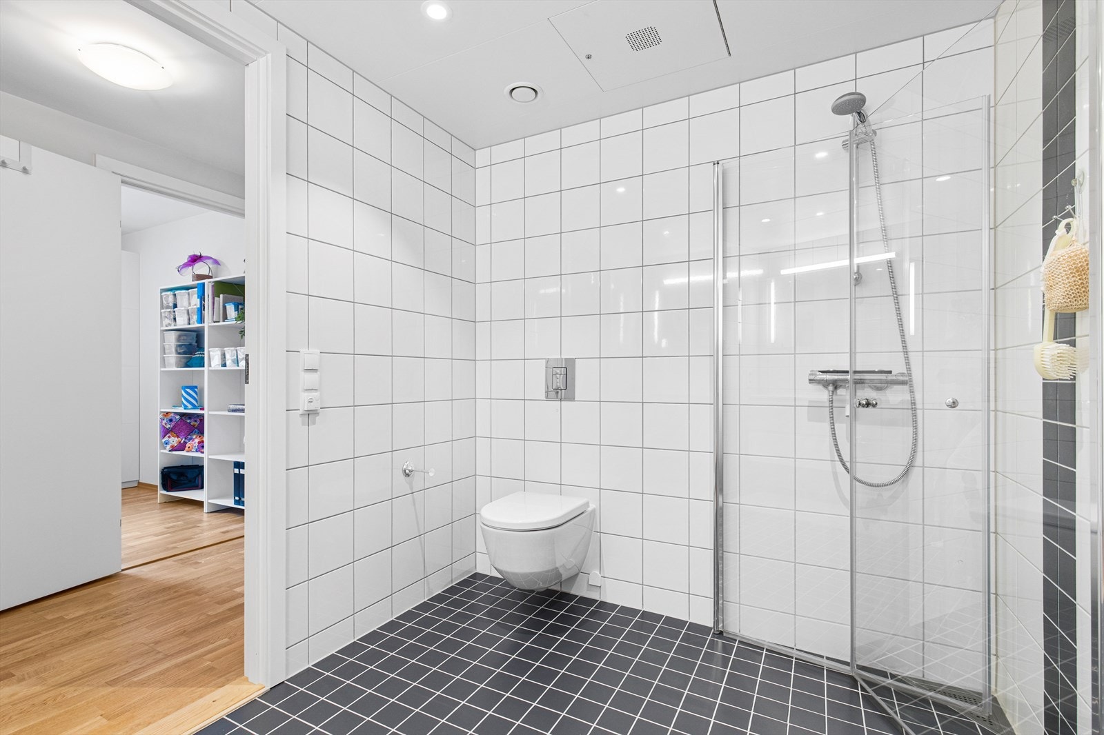 Badet er stort av størrelse. Galleribilde