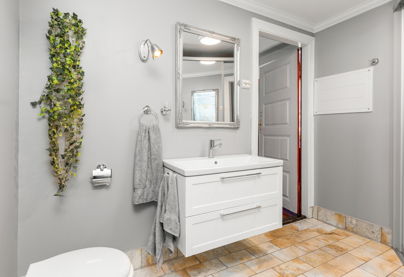 Badet i 1.etasje Galleribilde