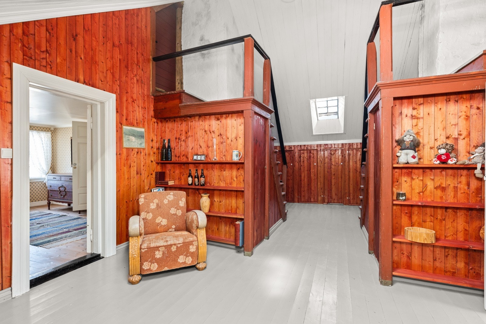 På loftet er det svært god takhøyde Galleribilde