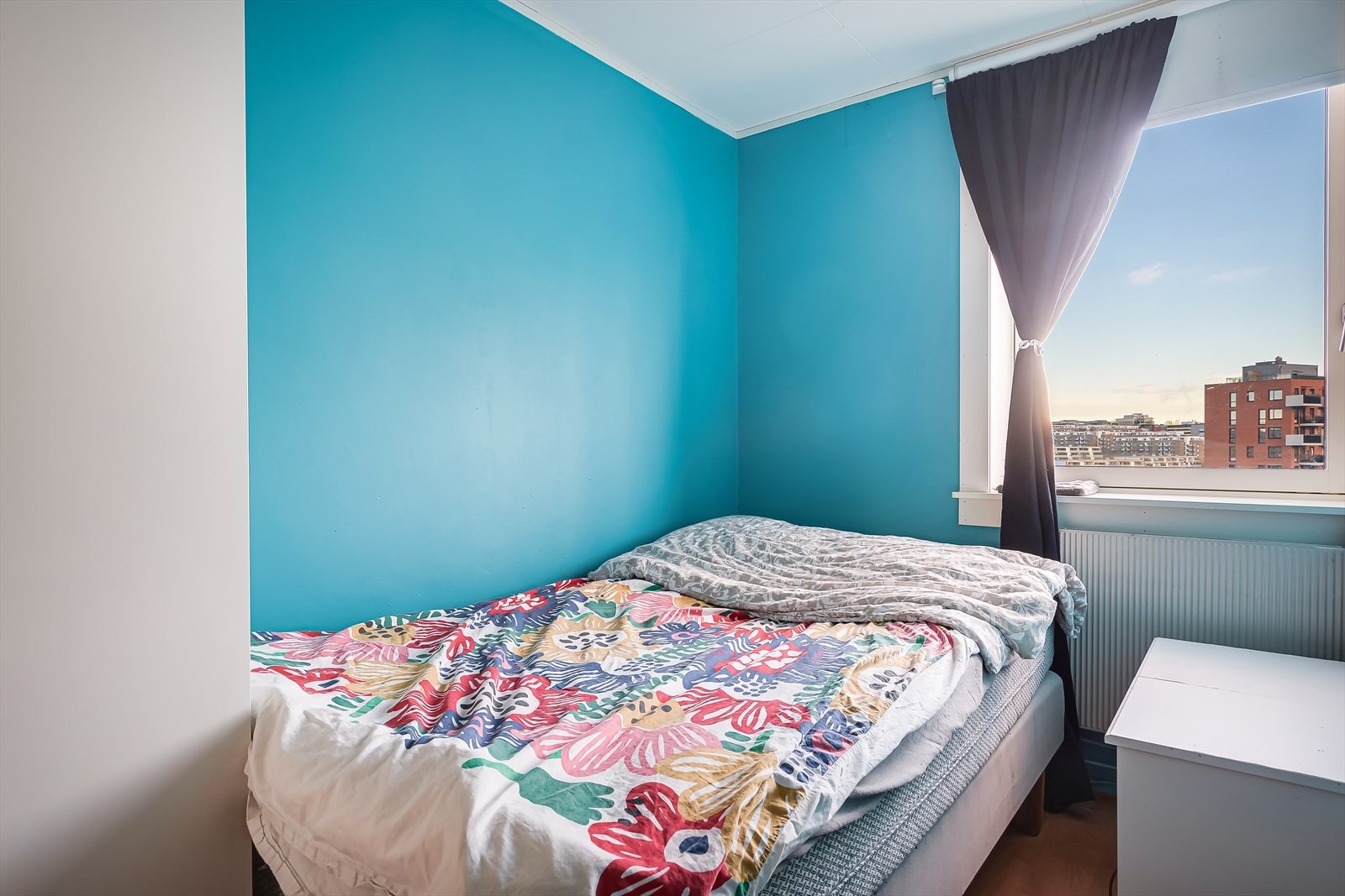 Soverom 2 - Egner seg ypperlig som barnerom, gjesteværelse, kontor eller kombinasjon - alt etter ønske og behov! Galleribilde