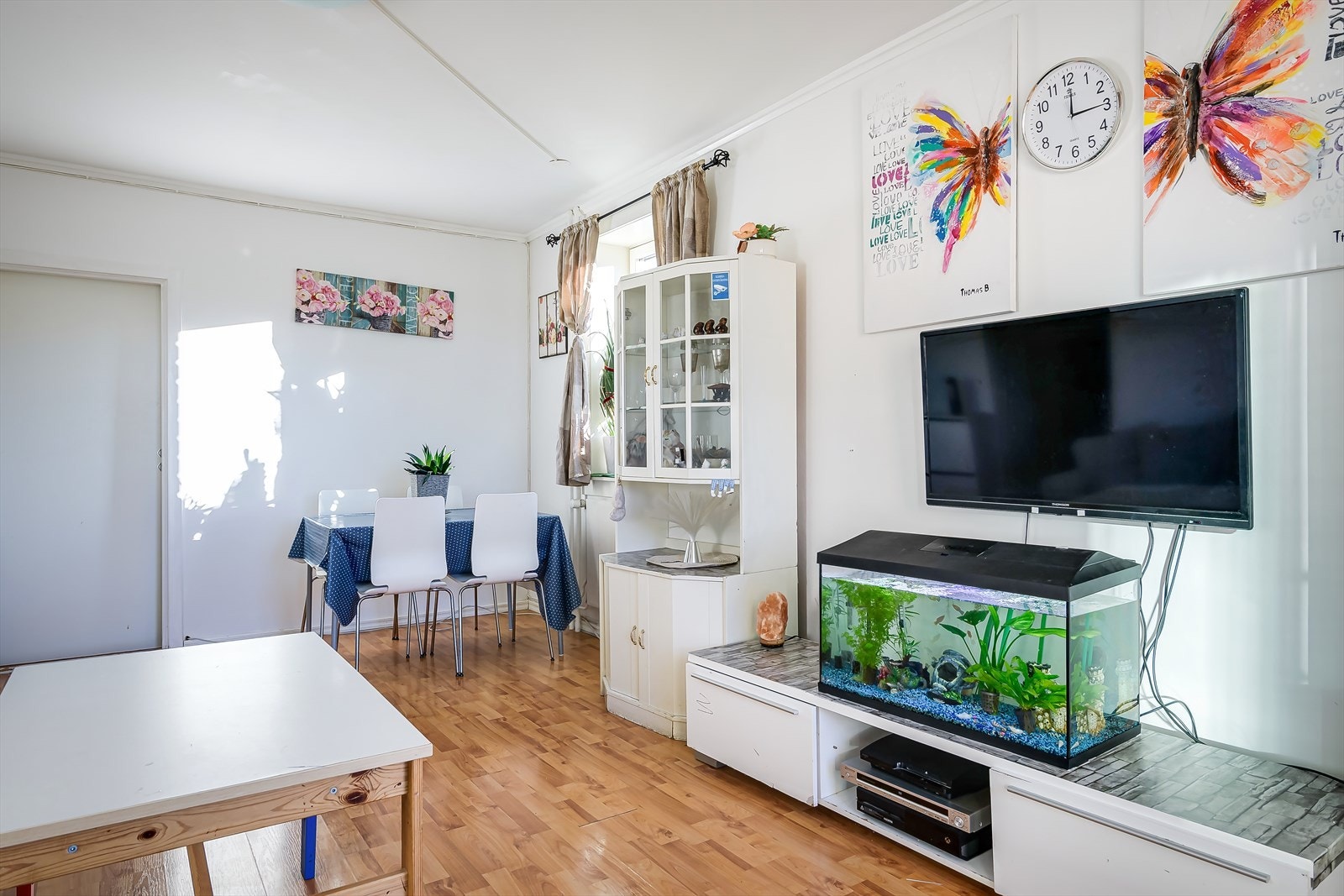 Kjekt å vite er at både varmtvann og fyring er inkludert i felleskostnadene. Galleribilde