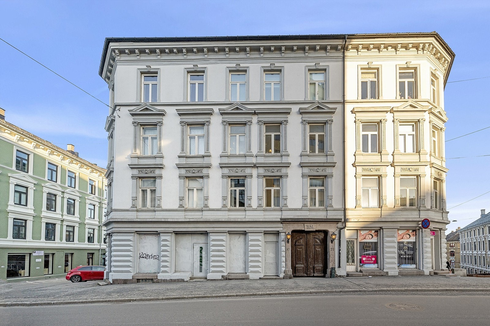 Sentral og meget attraktiv beliggenhet i et veletablert og populært boligområde. Galleribilde