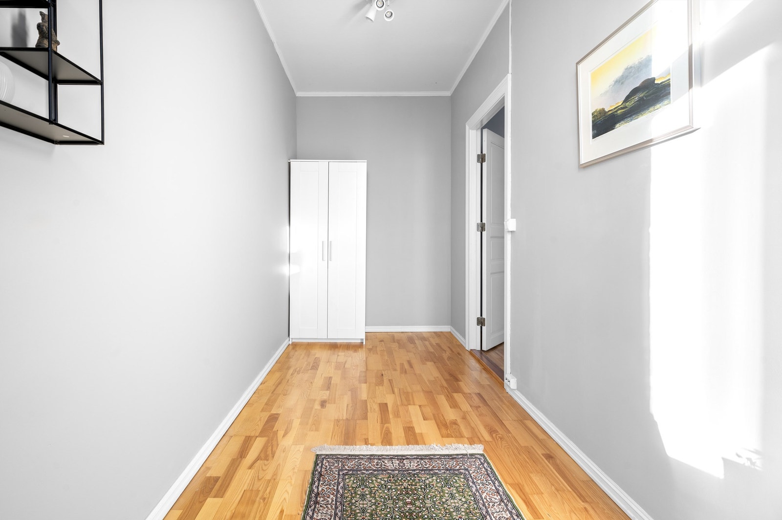 Rommet er naturligvis fleksibelt i bruk og passer perfekt til gjesterom, kontor eller barnerom. Galleribilde