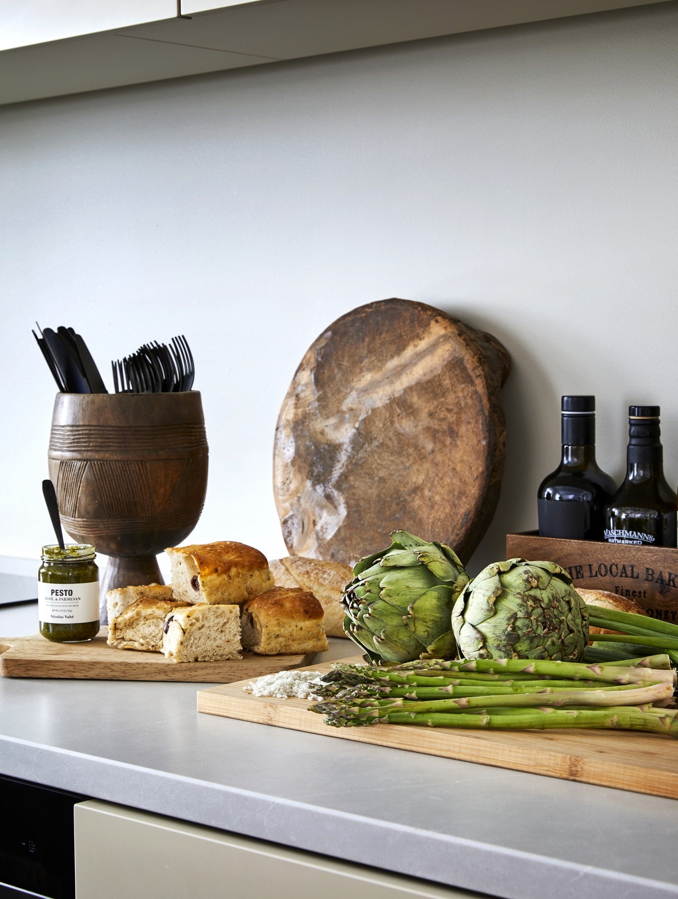 Hvitevarene er av høy kvalitet, og inkluderer kjøleskap med fryser, komfyr,
platetopp og oppvaskmaskin. Galleribilde