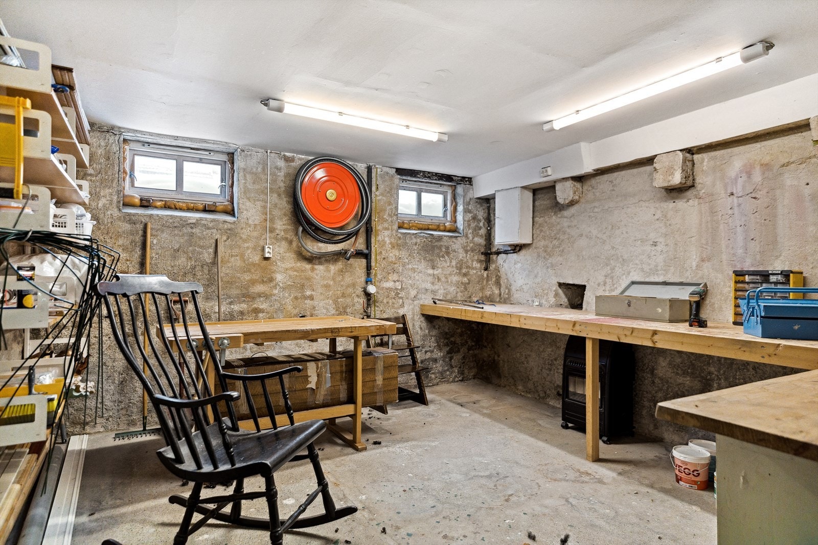 Et av rommene i kjelleren egner seg for eksempel godt til
redskaps-/hobbyrom. Galleribilde