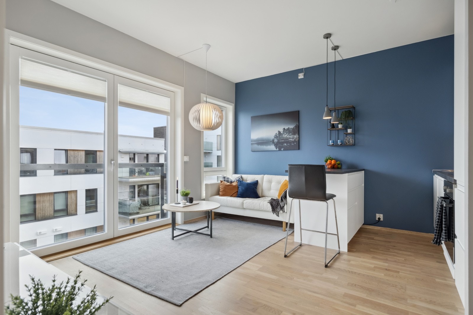 Proaktiv Eiendomsmegling v/Malin Skevik har gleden av å presentere en tiltalende og moderne 2-roms leilighet på Lade. Galleribilde