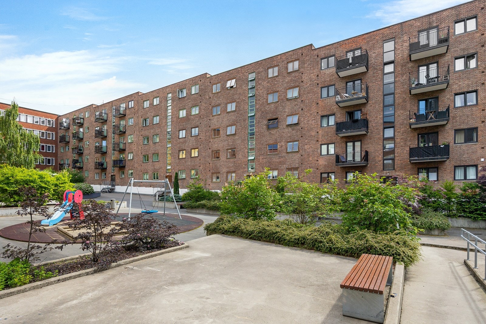 - Hyggelig bakgård - Galleribilde
