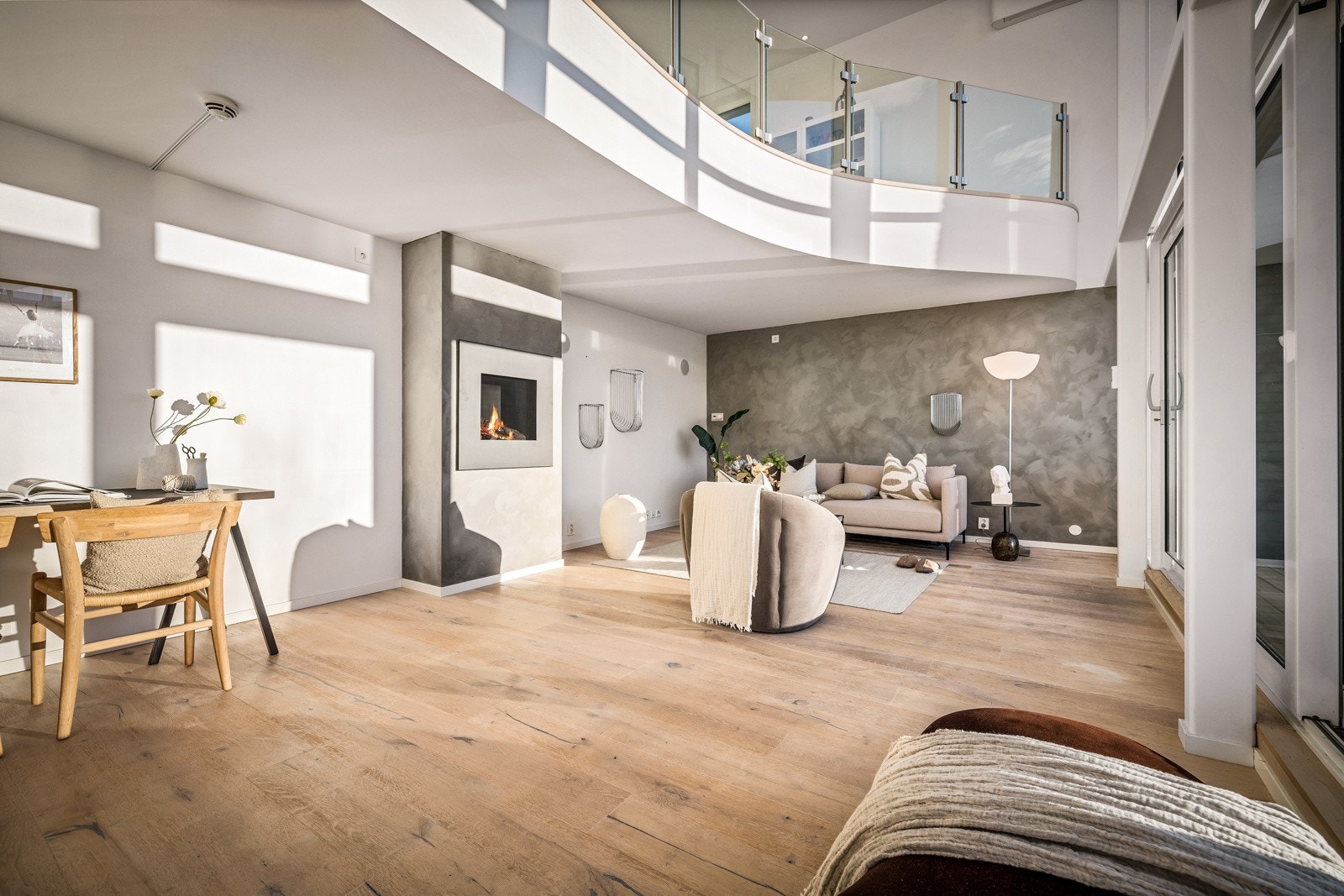 Her er det enorm TV-stue på 30 kvm Galleribilde