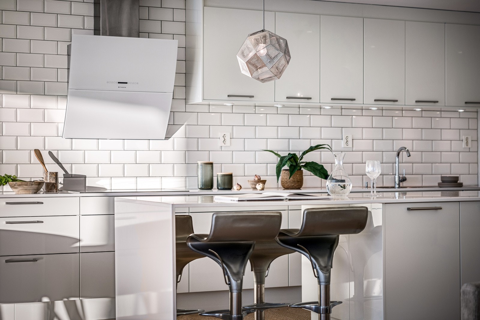 Pent, moderne og påkostet kjøkken fra kvalitetsprodusenten Norema Galleribilde