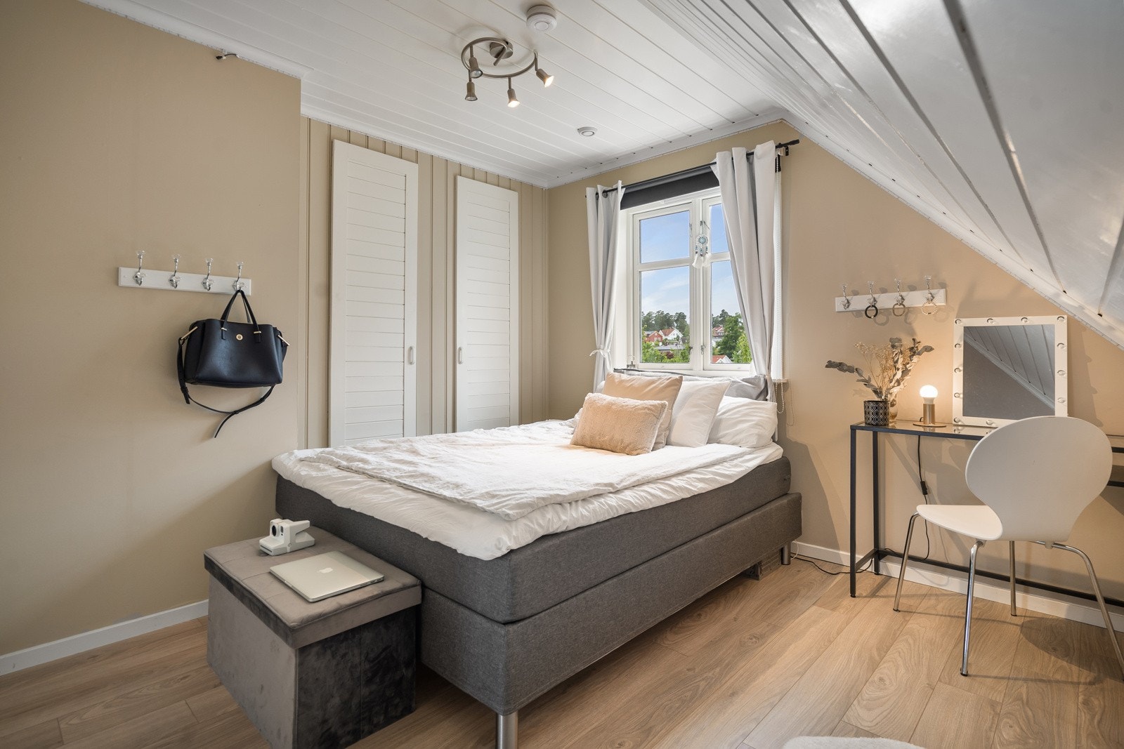 Soverom nr 2 Galleribilde