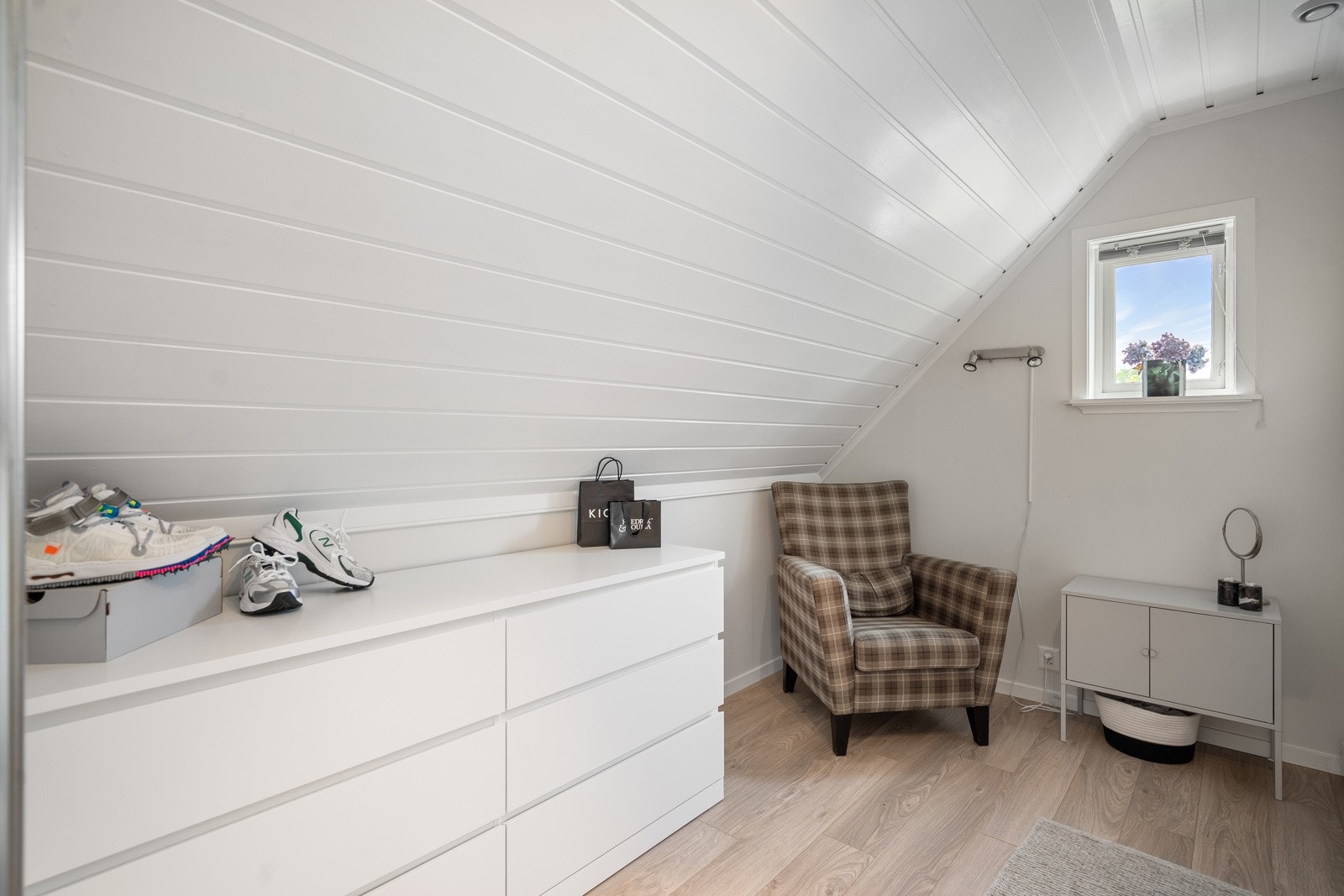 Soverom nr 4 - for lite vindu for rømning Galleribilde