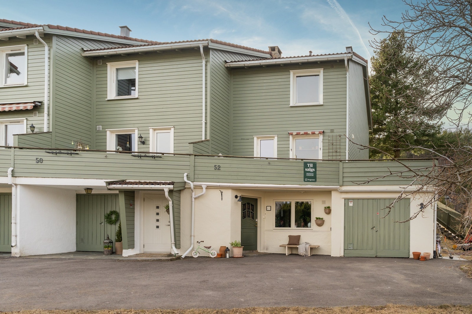 Blir du lei av livet utenfor Ring 3 er det ikke mer enn 20 minutter på sykkel ned til Grünerløkka. Rekkehuslivet blir ikke stort bedre enn dette! Galleribilde