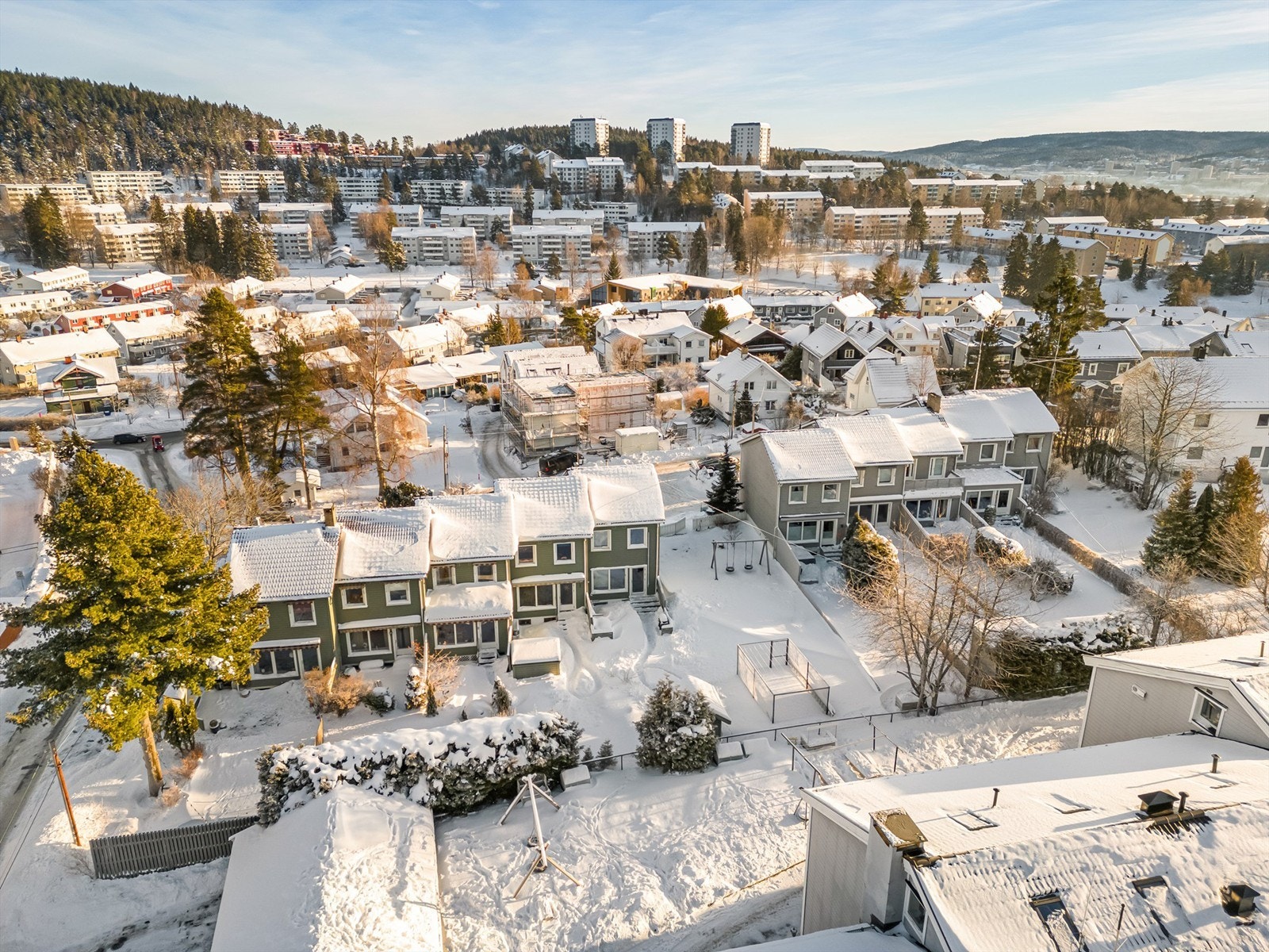 Beliggende i meget etablert og populært villaområde på Årvoll (arkivbilde fra tidligere salg) Galleribilde