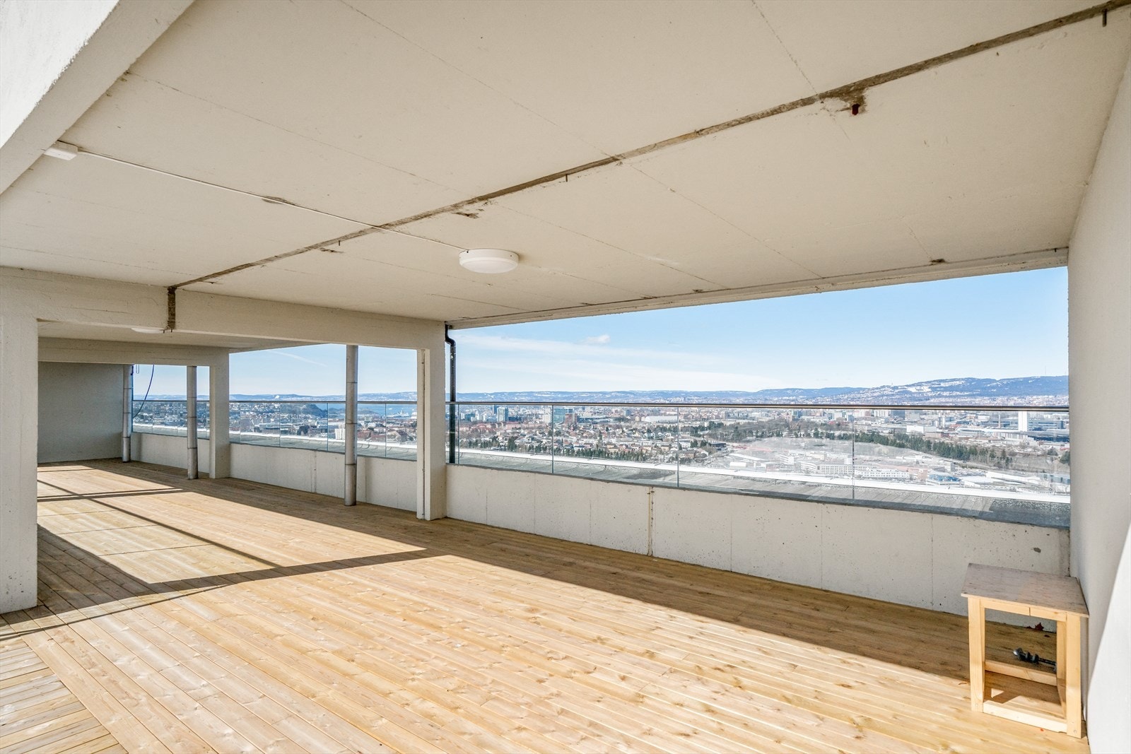 Felles takterrasse for beboerne med 360 graders utsikt Galleribilde