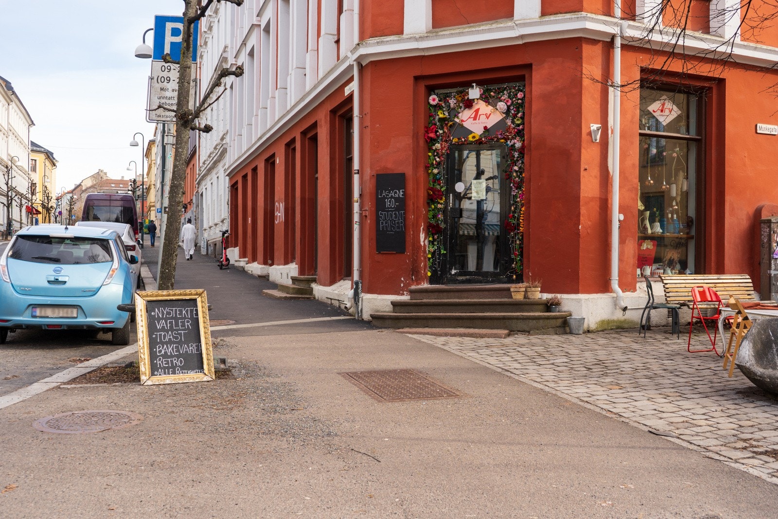 Retrobutikken og café Arv i byggets 1. etasje. Galleribilde