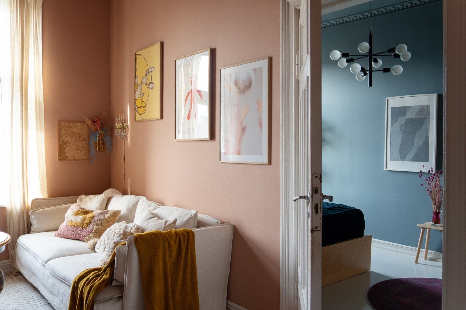 Tilgang til soverom fra stue. Galleribilde