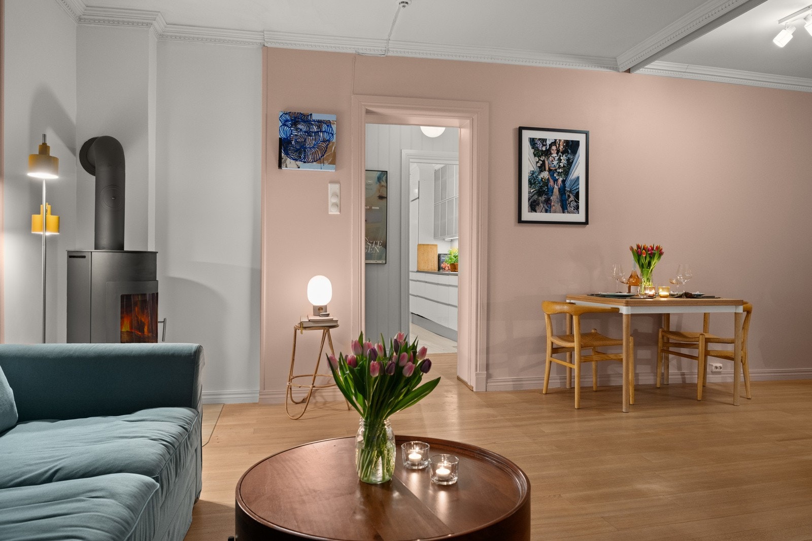 Takhøyde på ca. 3 meter. Galleribilde