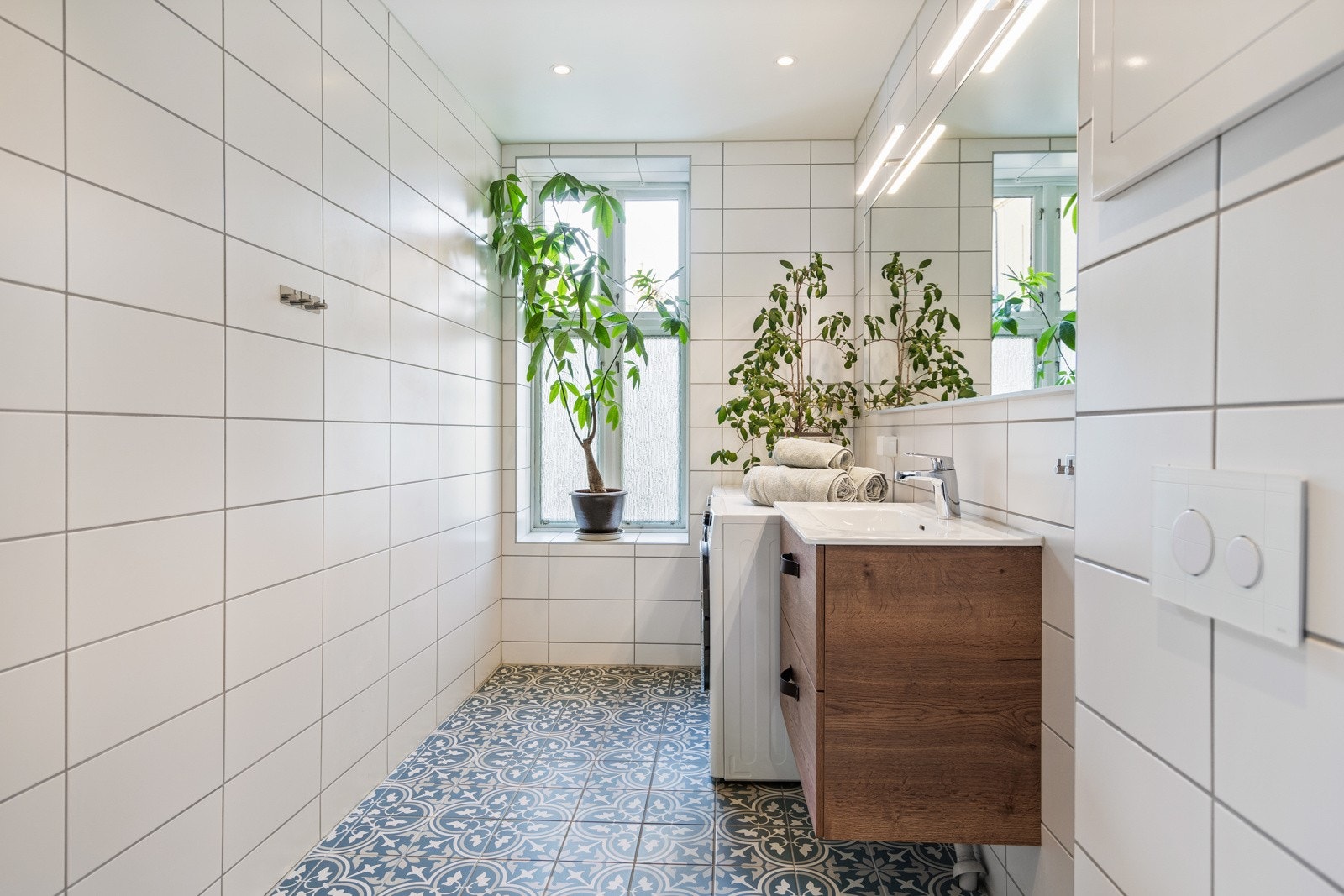 Badet oppusset i 2021 i regi av borettslaget. Vann- og avløpsrør samt ny varmtvannstank ble også oppgradert i samme tiltak. Galleribilde