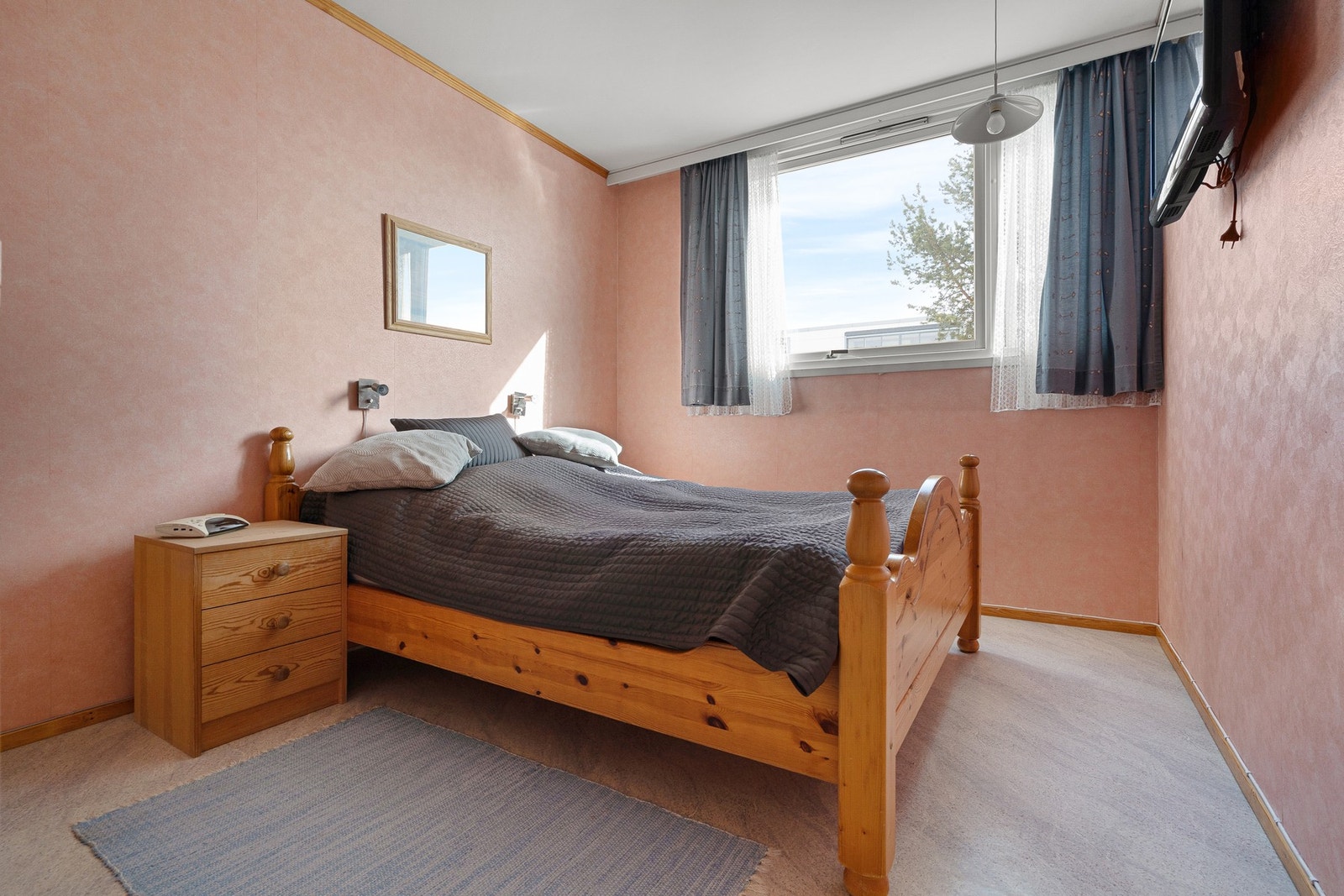 Romslig hovedsoverom på 11m². Galleribilde