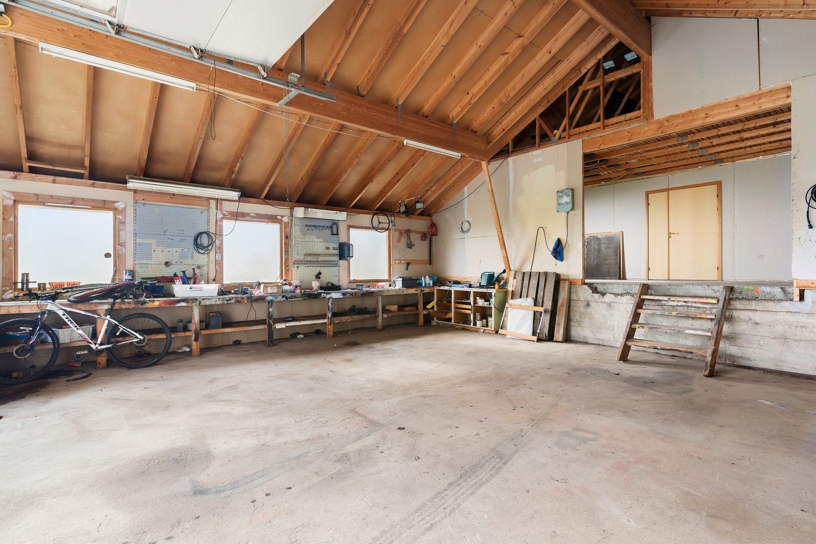 Garasje/lager Galleribilde