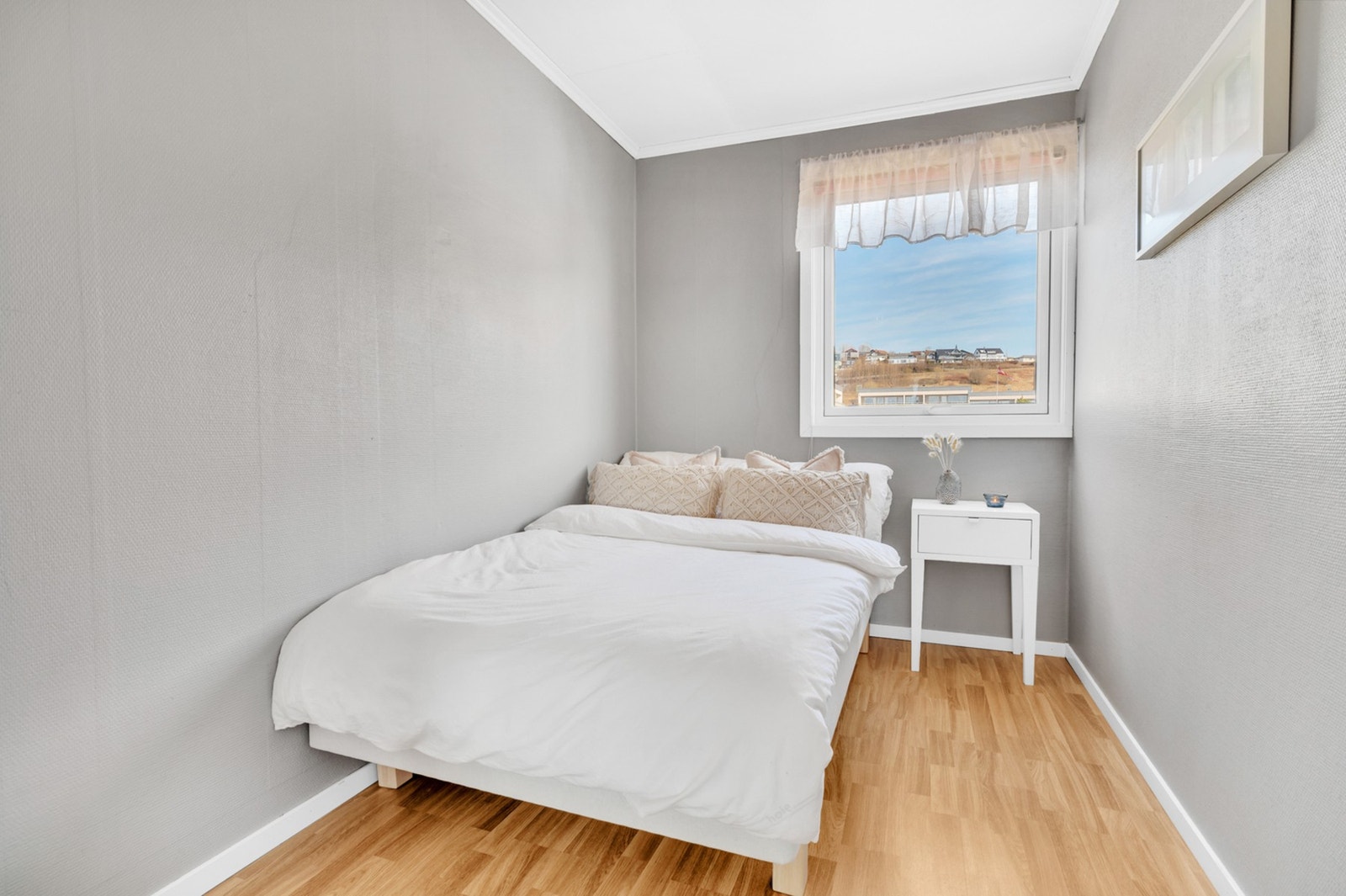 Soverom 2 er på 5,9 m². Galleribilde