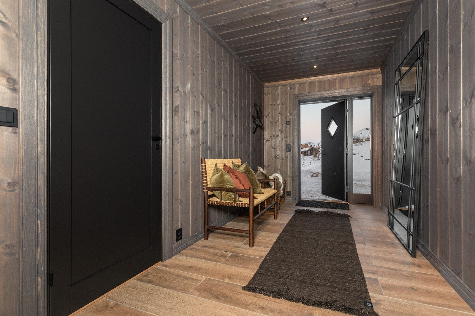 Innbydende og romslig entré Galleribilde