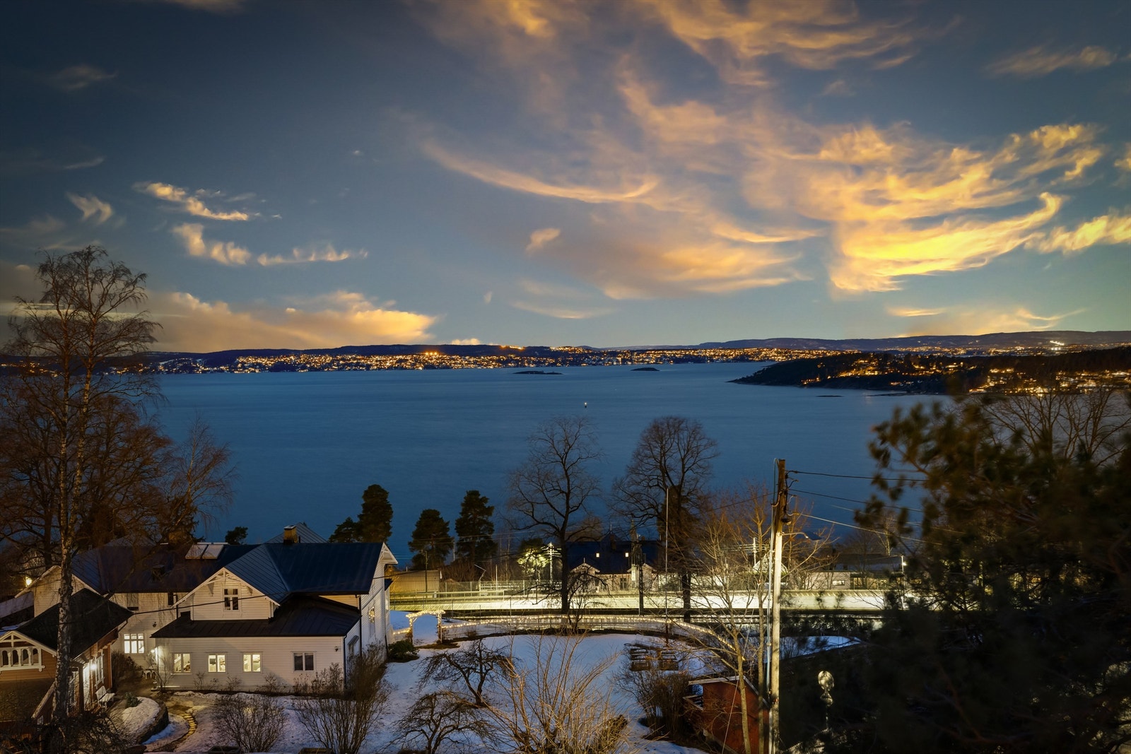 Kveldsstemning over øyene og Nesoddlandet Galleribilde