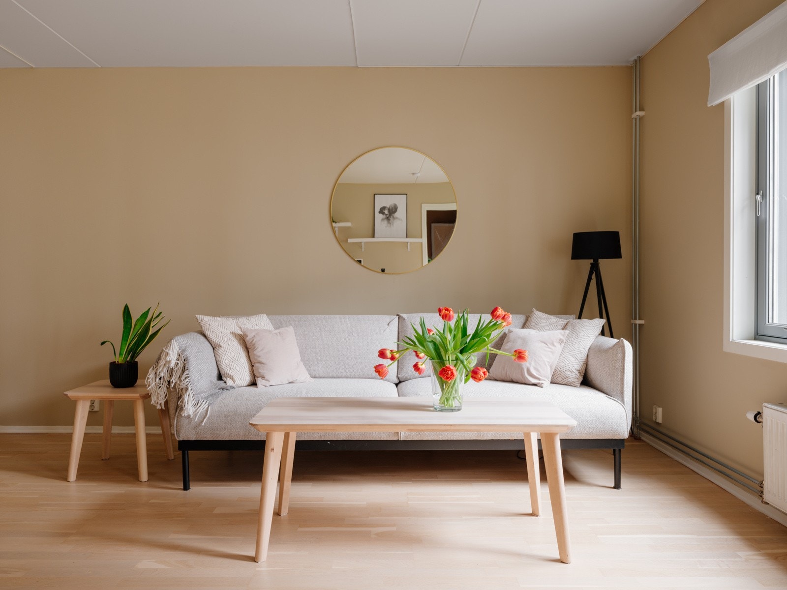 Kjekt å vite er at både varmtvann, fyring og grunnpakke TV/bredbånd er inkludert i felleskostnadene. Galleribilde