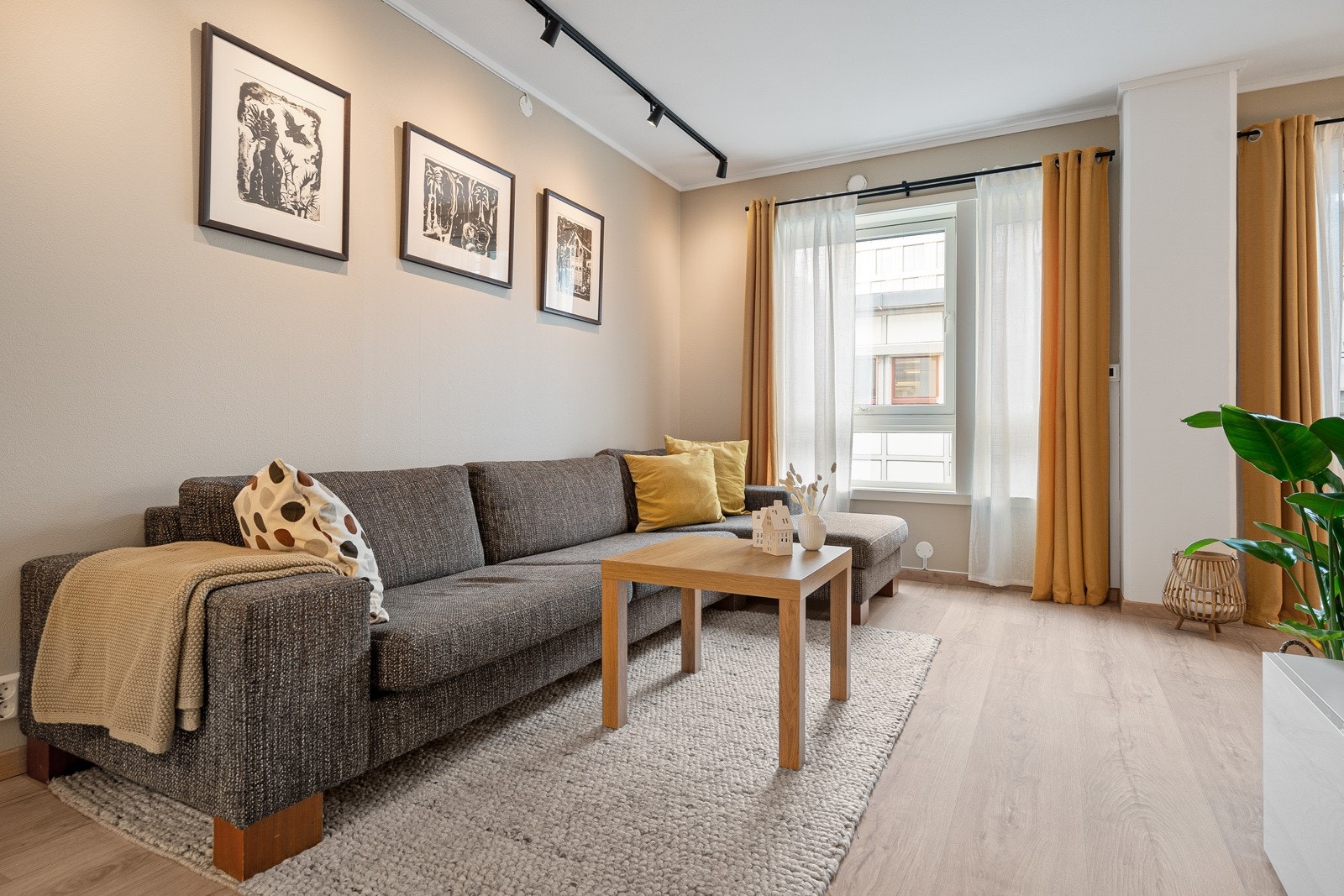 Leiligheten har en sentral og attraktiv beliggenhet med nærhet til NTNU Gløshaugen, St.Olavs hospital og NTNU Handelshøyskolen. Galleribilde