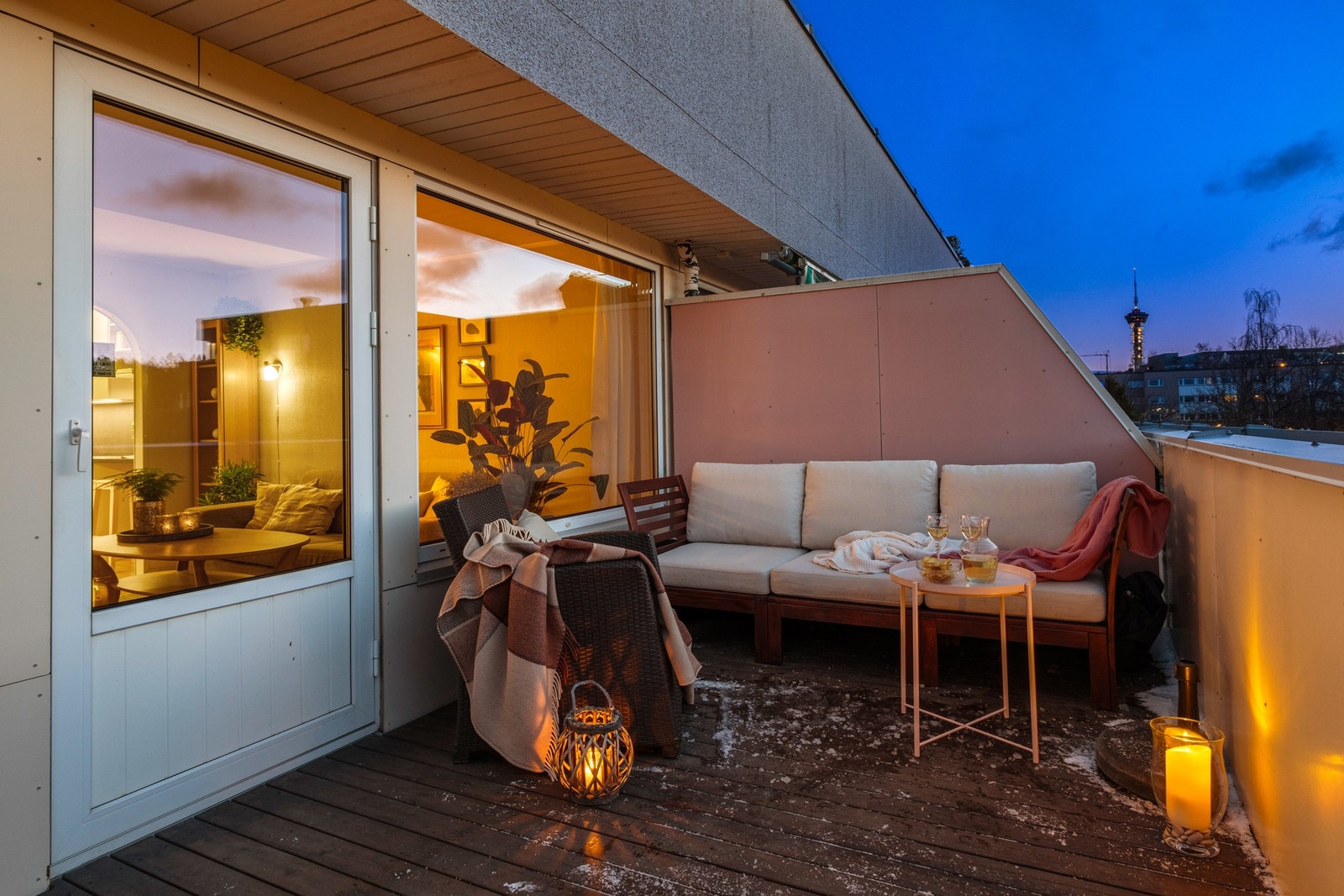 Her har man flere møbleringsmuligheter, og plass til flere sittegrupper ved ønske. Galleribilde