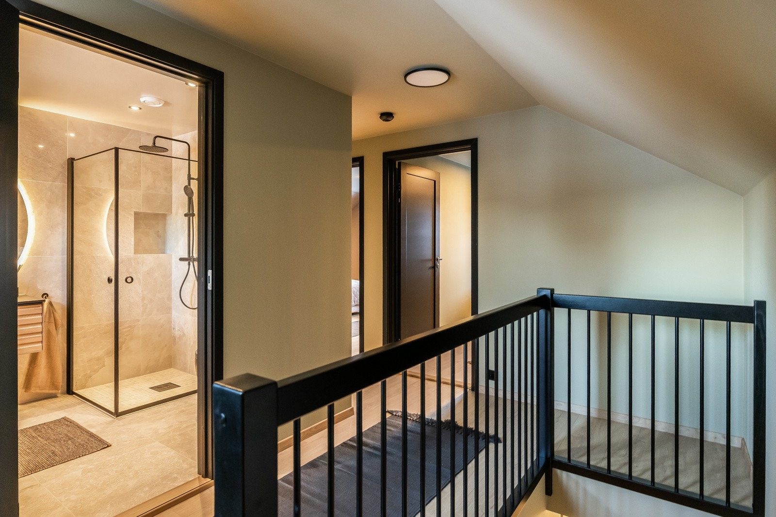 Toalettfasiliteter i alle 3 etasjer Galleribilde