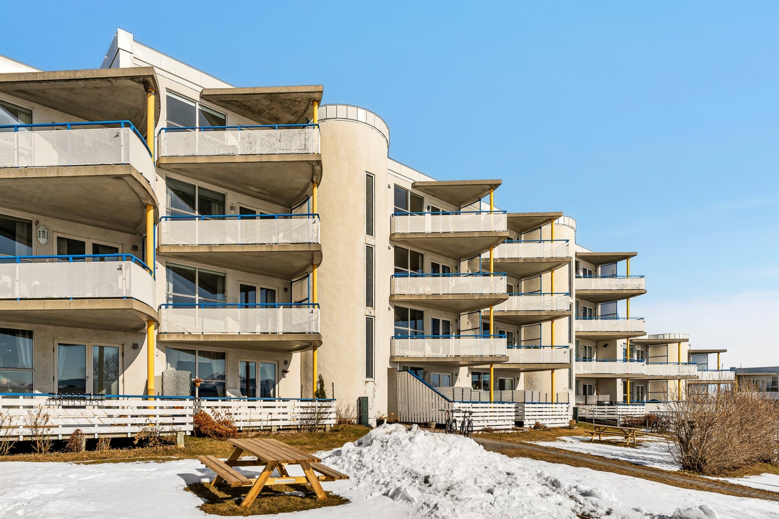 I tillegg til en innvendig bod, disponerer leiligheten også en bod utvendig. Galleribilde