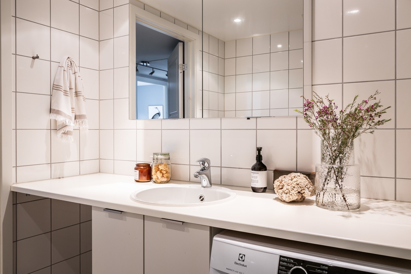 Opplegg for vaskeutstyr og en delikat finish. Galleribilde