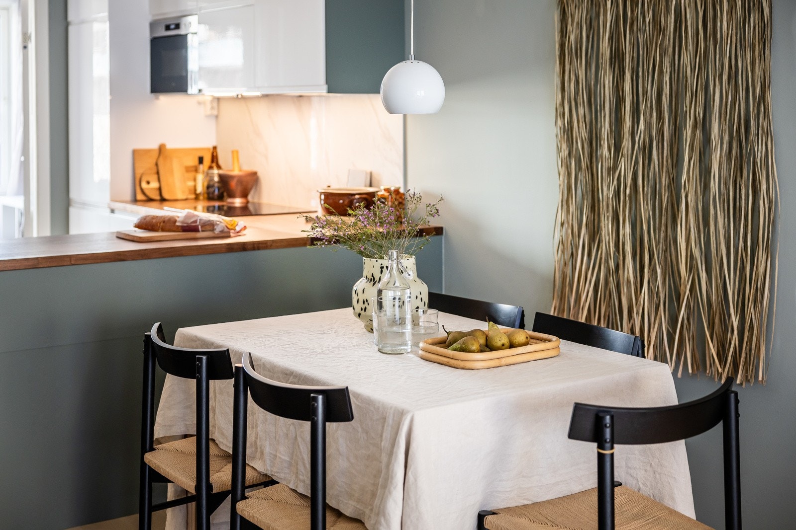 God plass til stor spisestue. Galleribilde