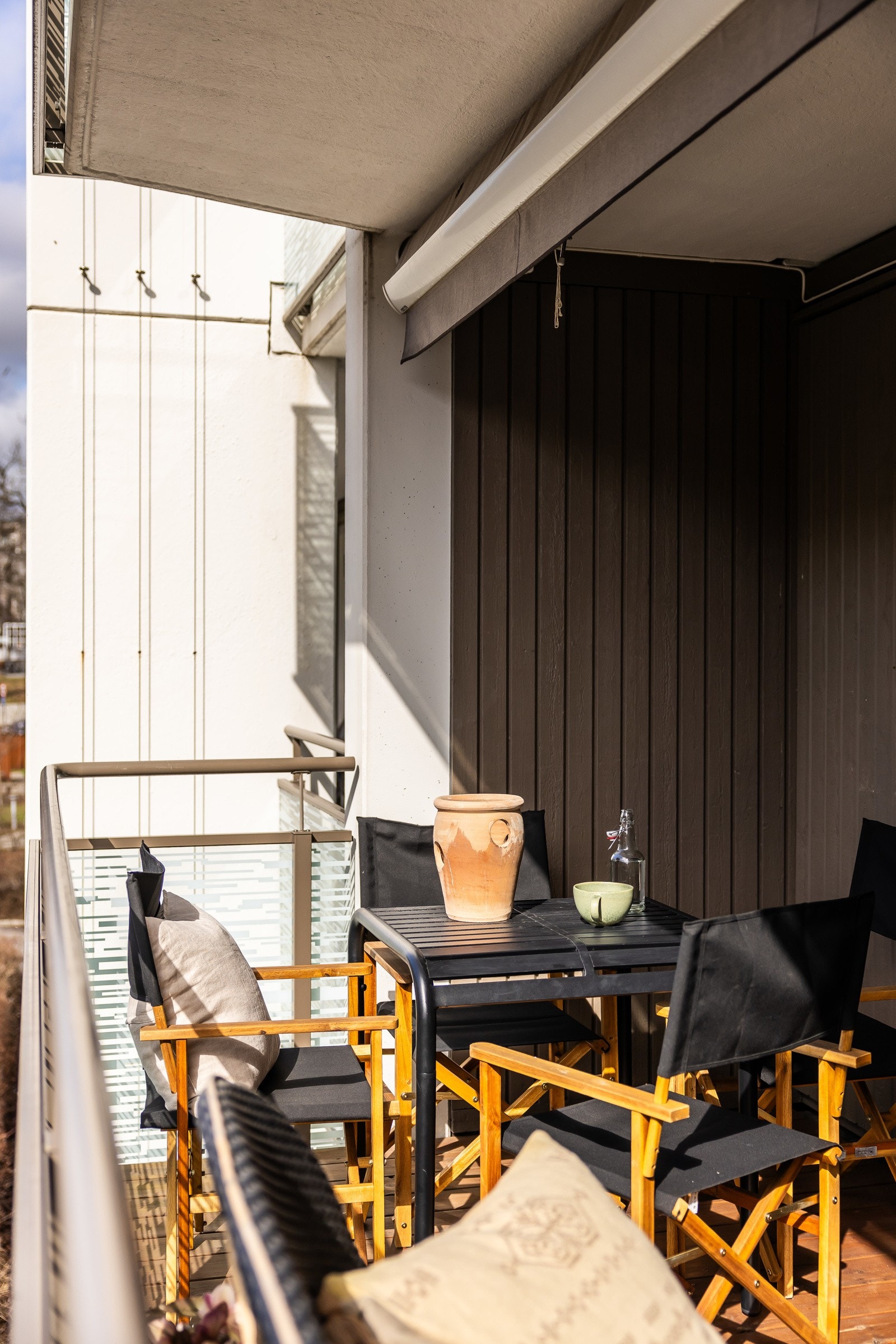 Nyt solrike dager. Galleribilde