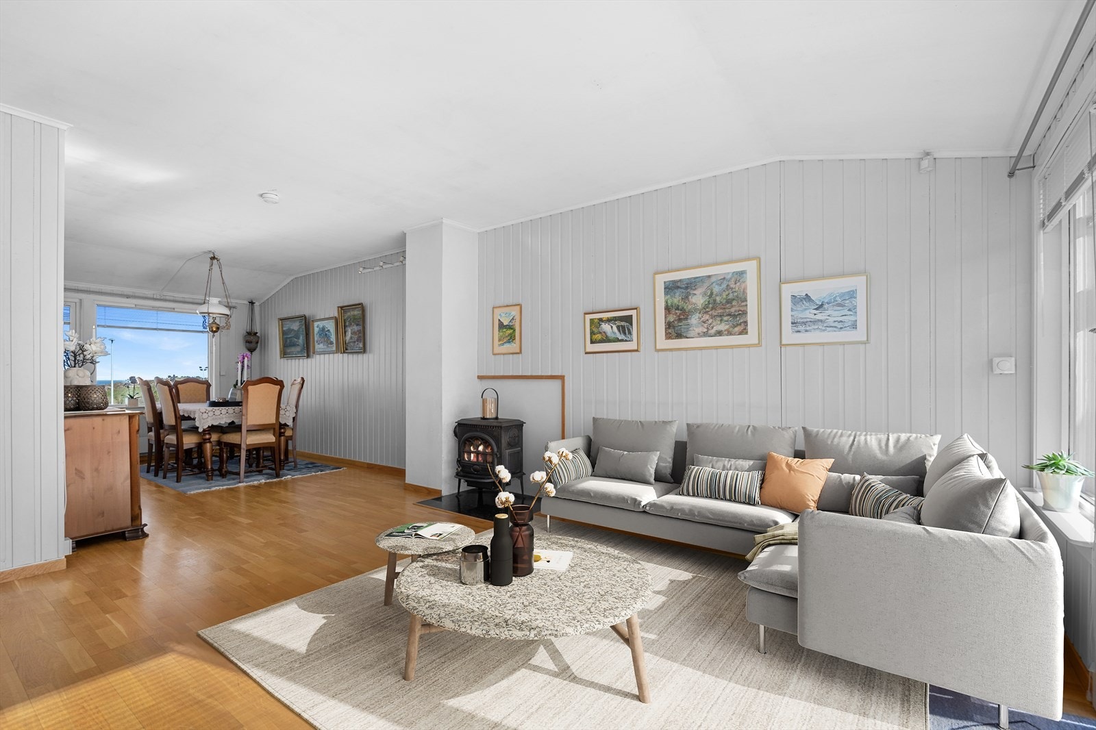 Stue med spisestue(Illustrasjon) Galleribilde