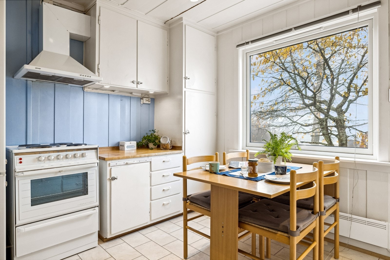 Trivelig og lyst kjøkken. Galleribilde