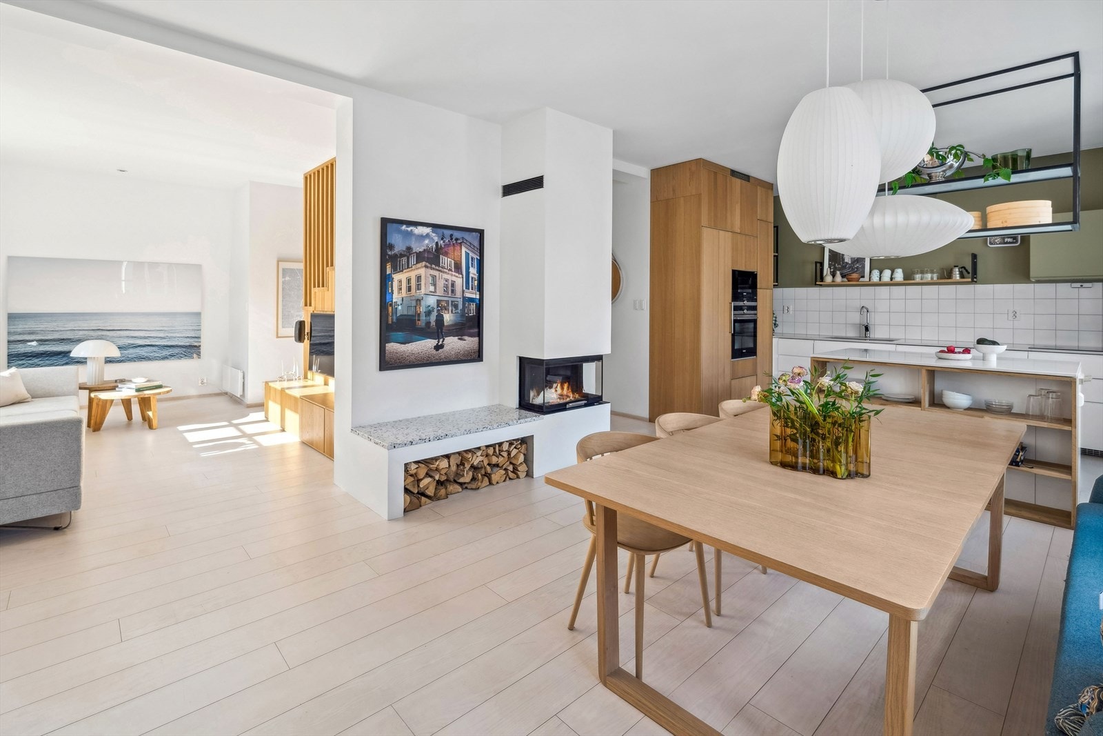 Meget god planløsning med flere soner som gir fleksibilitet for innredningen. Galleribilde