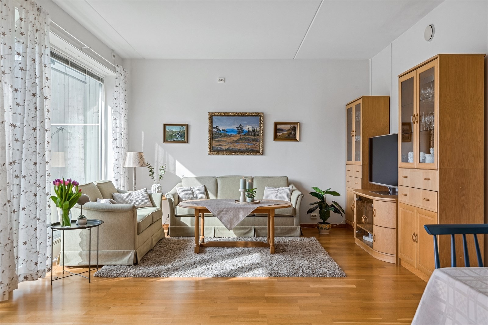 Det stilrene farge- og materialvalget gir rom for egen, kreativ innredning. Galleribilde