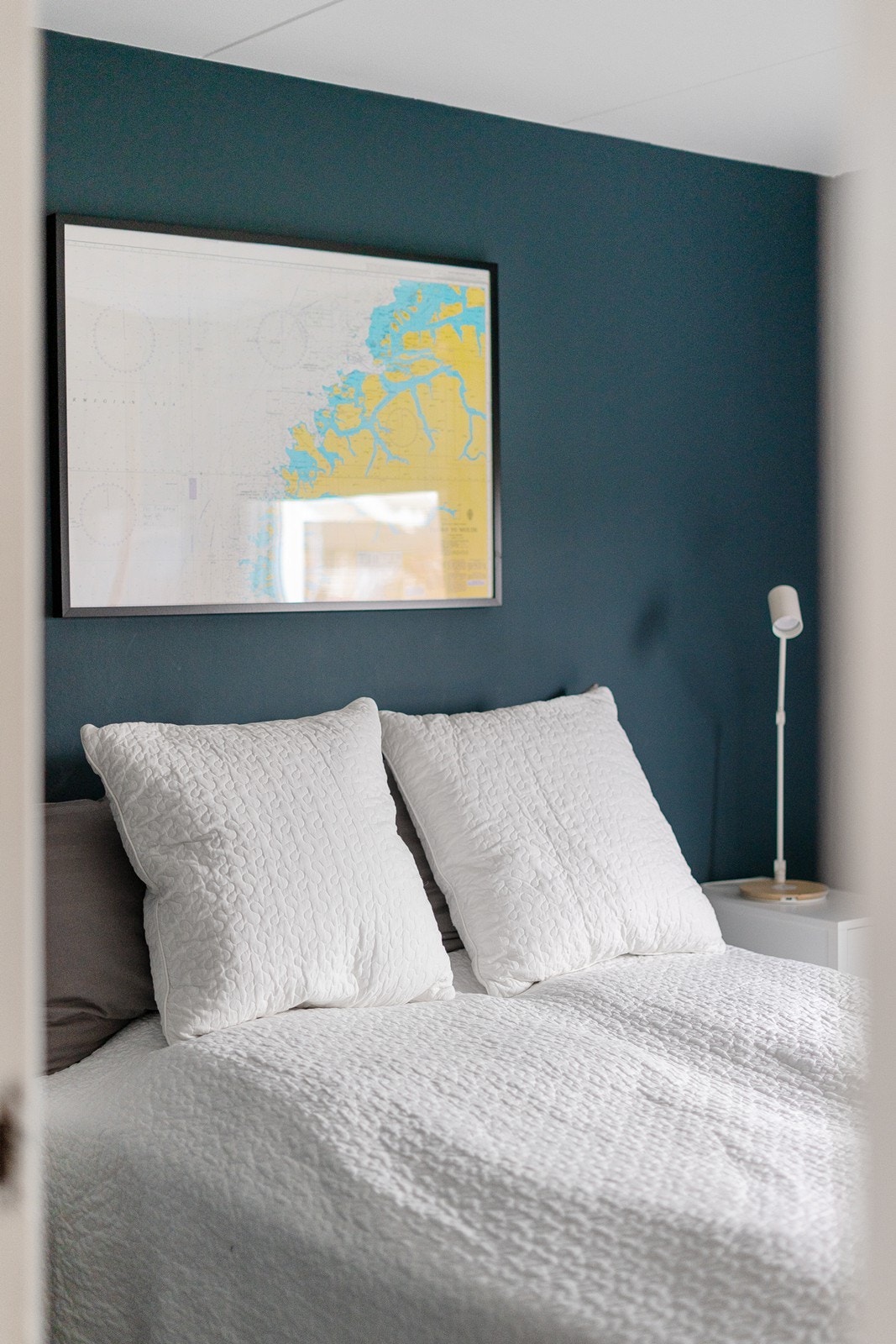 Hovedsoverommet er malt i en lekker farge. Galleribilde