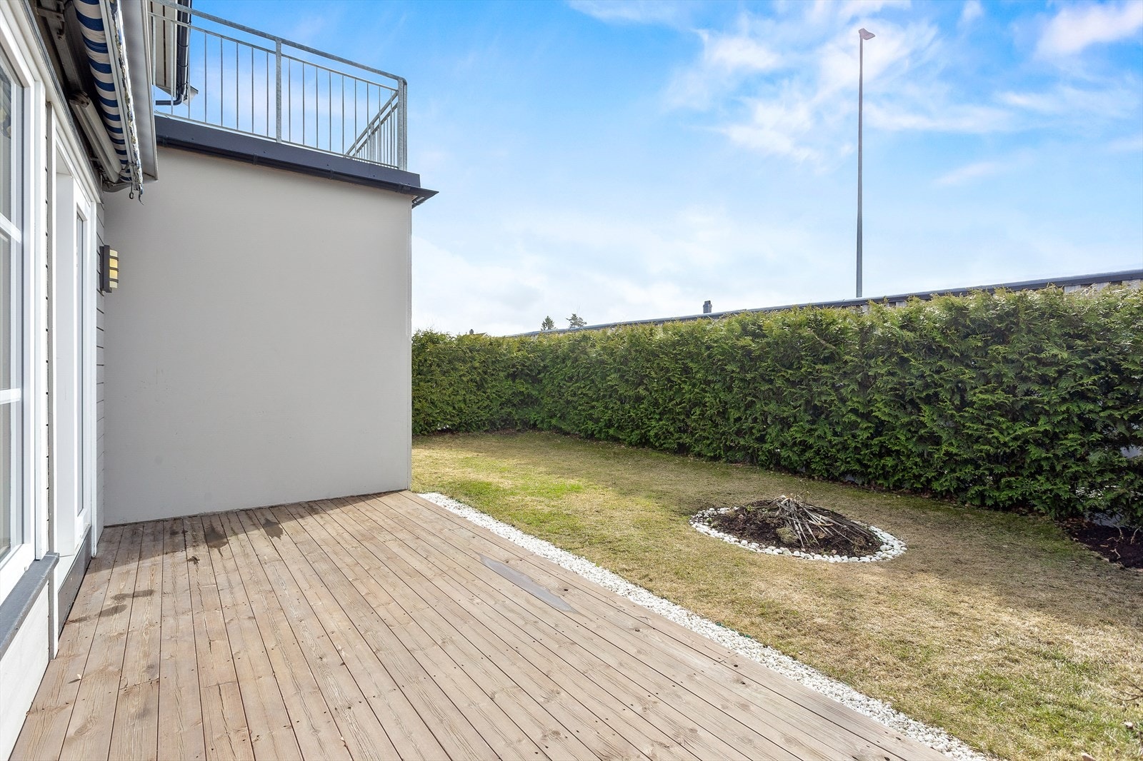 Skjermet og usjenert uteplass. Galleribilde