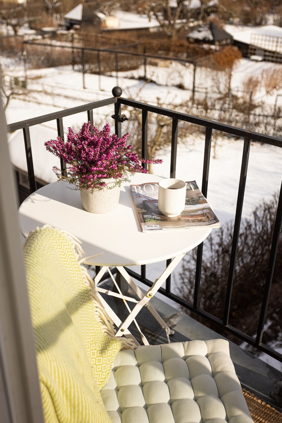 Detaljer | Fra stuen er det utgang til en herlig balkong. Galleribilde