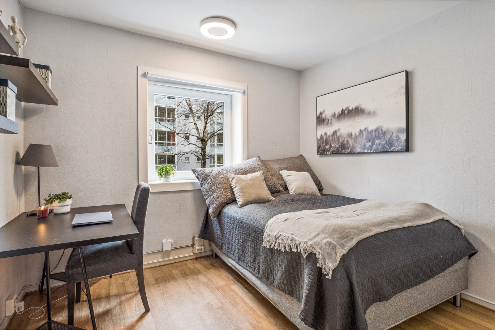 Soverom 2 er på 10,9 kvm. Galleribilde