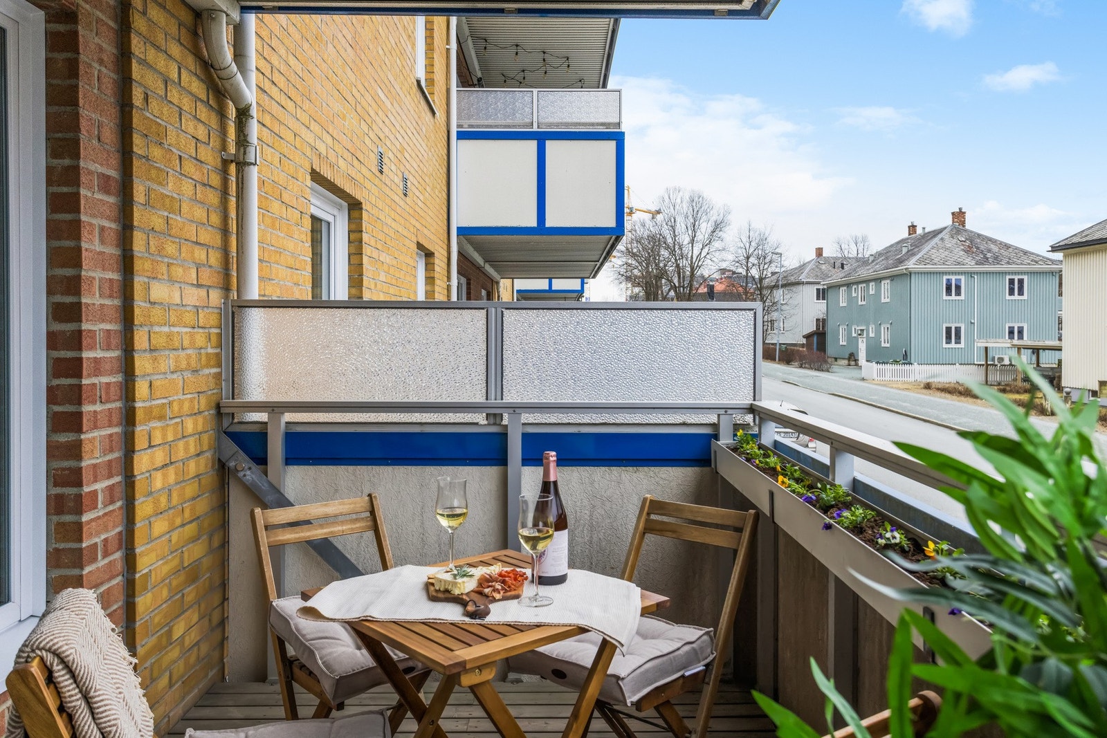 Leiligheten ligger sentralt plassert på Øya med gangavstand til det meste. Galleribilde