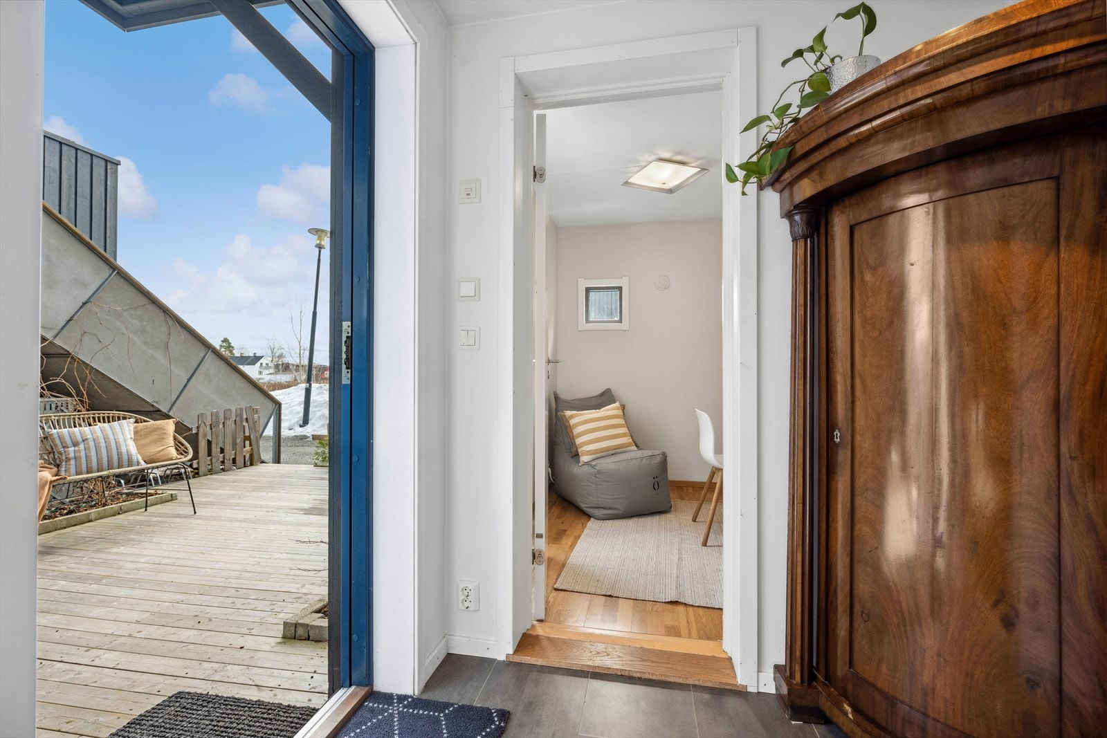 Hyggelig inngangsparti ønsker velkommen Galleribilde