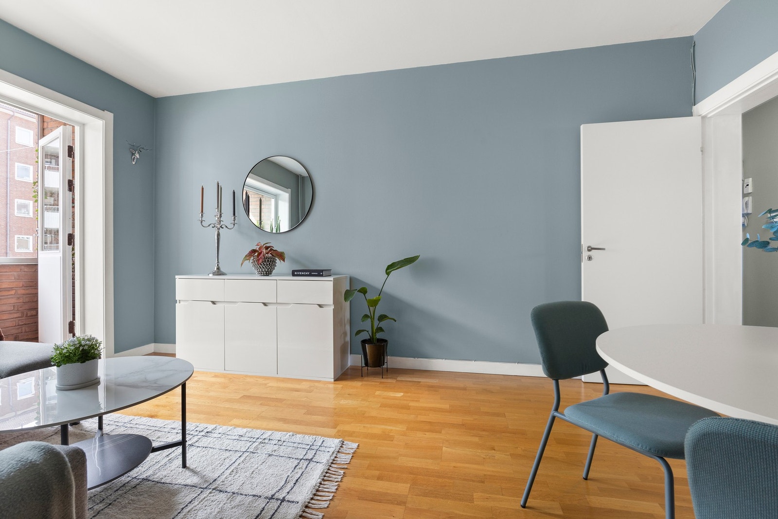 Leiligheten har en god takhøyde på opptil 2,68 meter. Galleribilde